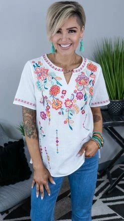 Savanna Jane Different Perspectives Top TOPS & TUNICS