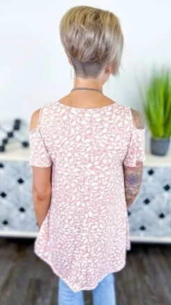 The ZigZag Stripe TOPS & TUNICS Flavor Of The Week Top [NO RETURNS]