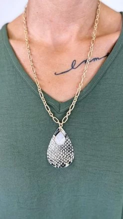 JOIA Trading Gold Bella Necklace [NO RETURNS]