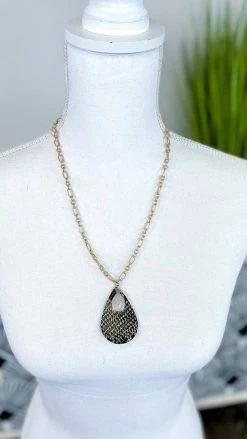 JOIA Trading Gold Bella Necklace [NO RETURNS]