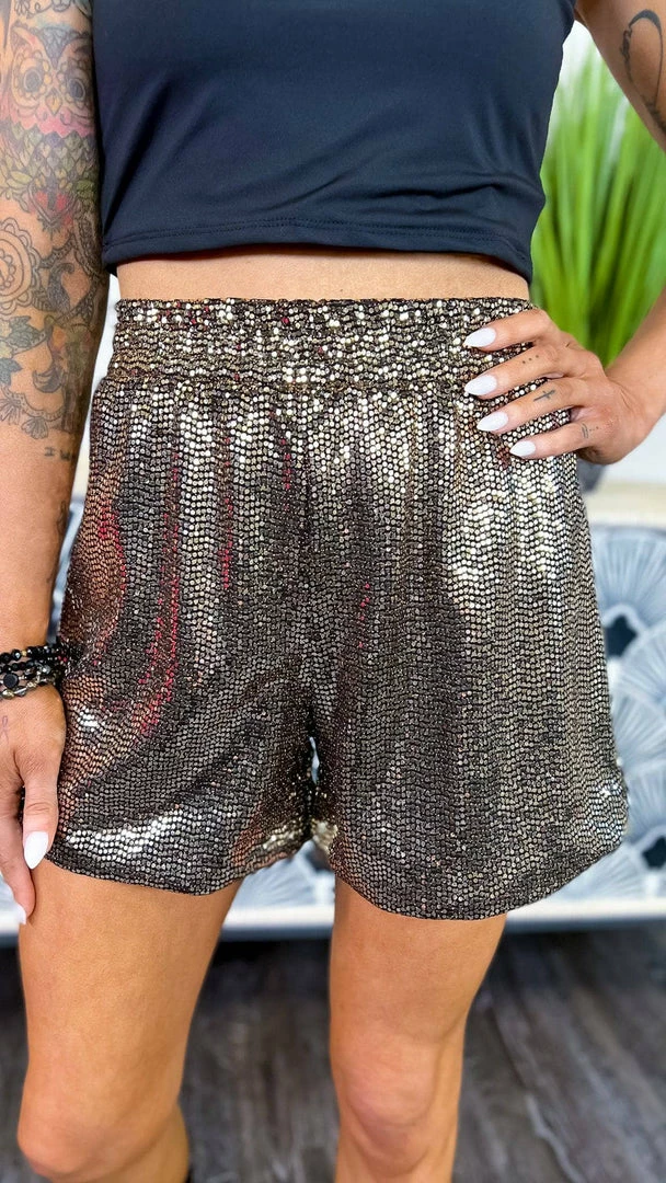 The ZigZag Stripe Gold Flirty Impression Shorts