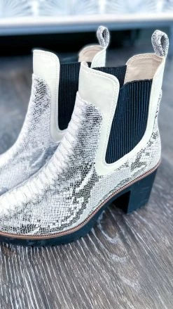 Chinese Laundry SHOES Good Day Booties