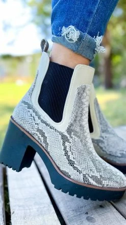 Chinese Laundry SHOES Good Day Booties