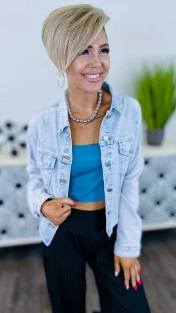 The ZigZag Stripe Green Crop Brami