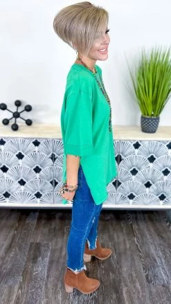 The ZigZag Stripe Green Giving Ideas Top TOPS & TUNICS