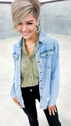 Easel TOPS & TUNICS Green Saturday Stroll Top [NO RETURNS]