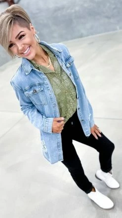 Easel TOPS & TUNICS Green Saturday Stroll Top [NO RETURNS]