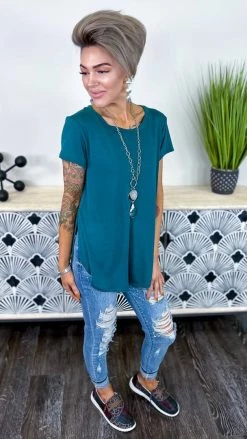 The ZigZag Stripe Green Short Notice Top [NO RETURNS]