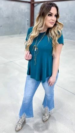 The ZigZag Stripe Green Short Notice Top [NO RETURNS]