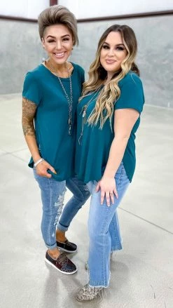 The ZigZag Stripe Green Short Notice Top [NO RETURNS]