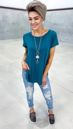 The ZigZag Stripe Green Short Notice Top [NO RETURNS]