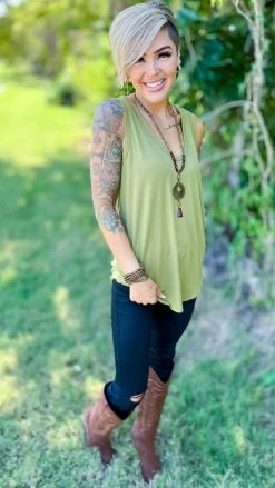 The ZigZag Stripe Green Stellar Time Tank