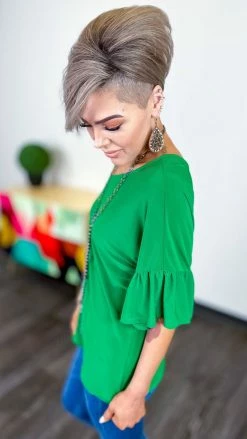 The ZigZag Stripe TOPS & TUNICS Green Sweetest Impression Top [NO RETURNS]