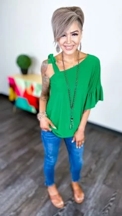 The ZigZag Stripe TOPS & TUNICS Green Sweetest Impression Top [NO RETURNS]