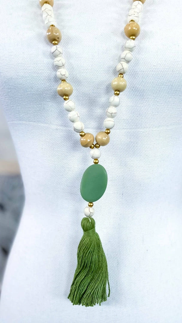 Bali Queen ACCESSORIES Green Thea Tassel Necklace