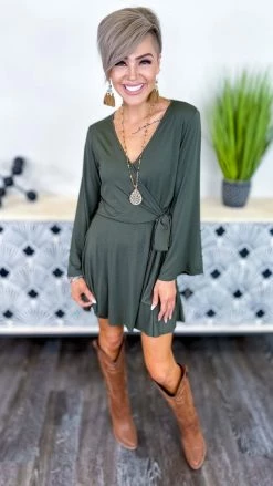 The ZigZag Stripe Green Winning Awards Dress DRESSES