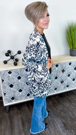 The ZigZag Stripe OUTERWEAR Hear The Beat Cardigan