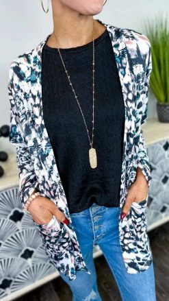 The ZigZag Stripe OUTERWEAR Hear The Beat Cardigan