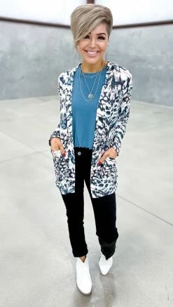 The ZigZag Stripe OUTERWEAR Hear The Beat Cardigan