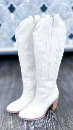 MIA SHOES Ivory Dakota Boots
