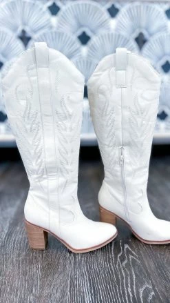 MIA SHOES Ivory Dakota Boots