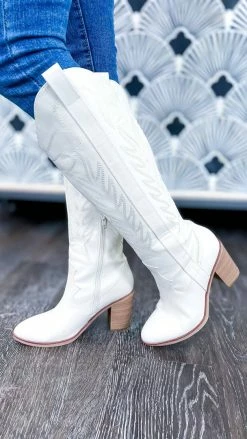 MIA SHOES Ivory Dakota Boots