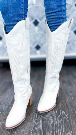 MIA SHOES Ivory Dakota Boots