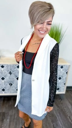 The ZigZag Stripe OUTERWEAR Ivory Made For The Stage Blazer