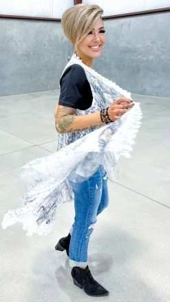 Origami OUTERWEAR Ivory Sway With You Vest