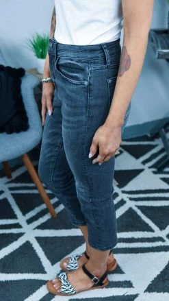 BOTTOMS Judy Blue 88238 Capri Jeans