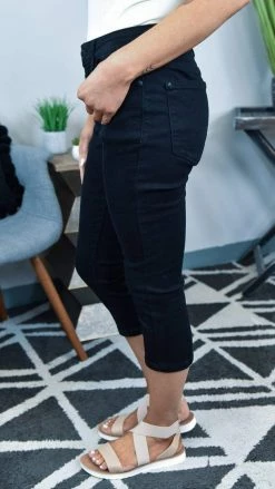 Judy Blue 88239 Capri Jeans BOTTOMS