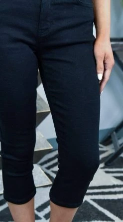 Judy Blue 88239 Capri Jeans BOTTOMS