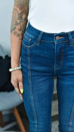 Judy Blue 8863 Jeans