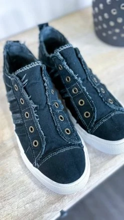 LA Shoe King Leslie Sneakers SHOES