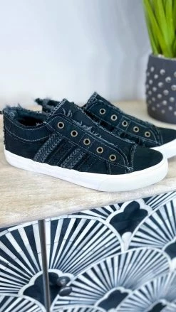 LA Shoe King Leslie Sneakers SHOES