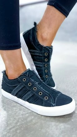 LA Shoe King Leslie Sneakers SHOES