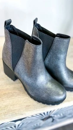 Chinese Laundry Lisbon Booties SHOES