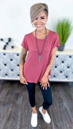 The ZigZag Stripe Marsala Short Notice Top [NO RETURNS]