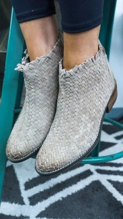 Volatile SHOES Nash Booties