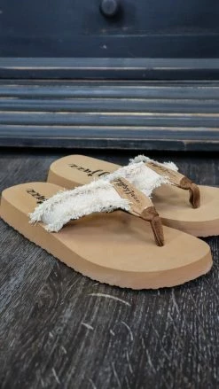 Very G SHOES Natural Encore Flip Flops
