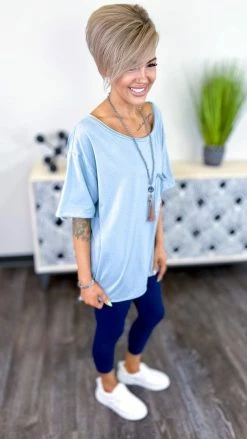 The ZigZag Stripe BOTTOMS Navy Cropped Elite Leggings