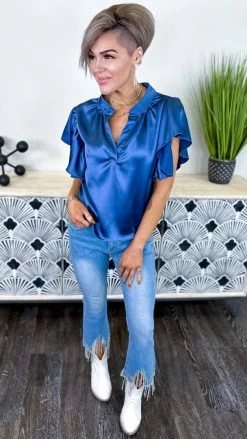 The ZigZag Stripe Navy Dallas Luxury Top [NO RETURNS]