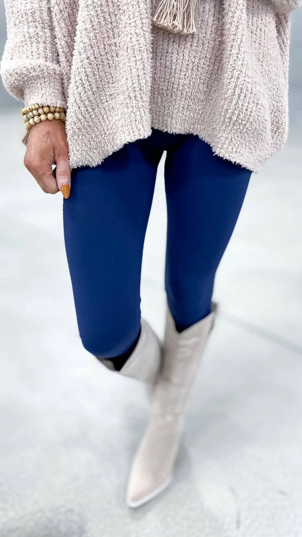 The ZigZag Stripe Navy Elite Leggings BOTTOMS