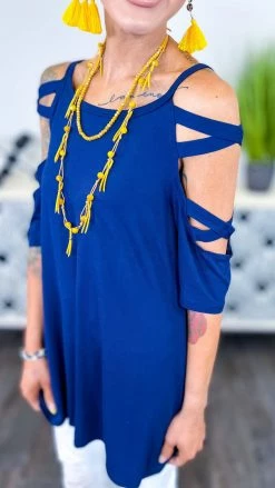 The ZigZag Stripe Navy Hardly Subtle Top [NO RETURNS] TOPS & TUNICS