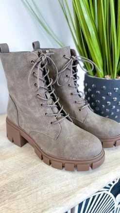 Chinese Laundry New District Boots SHOES