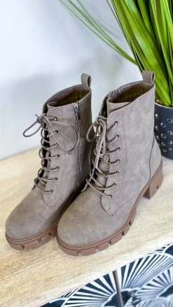 Chinese Laundry New District Boots SHOES