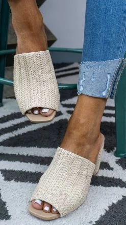 MIA SHOES Noirel Heels