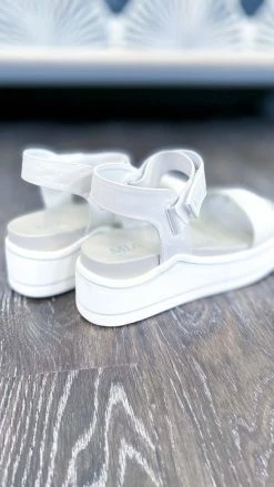 MIA Off White Odelia Platform Sandals