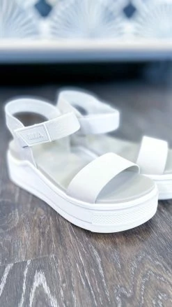 MIA Off White Odelia Platform Sandals