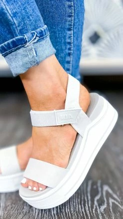 MIA Off White Odelia Platform Sandals